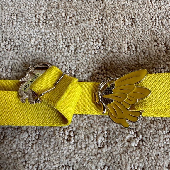 Vintage yellow elastic stretchy butterfly belt 80s/90s/y2k - Picture 3 of 4